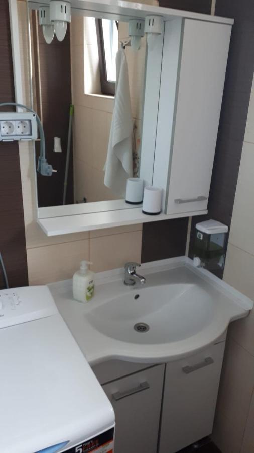 Apartament Lulu Mamaia Nord, 3 Minute De Plaja Navodari Exterior photo