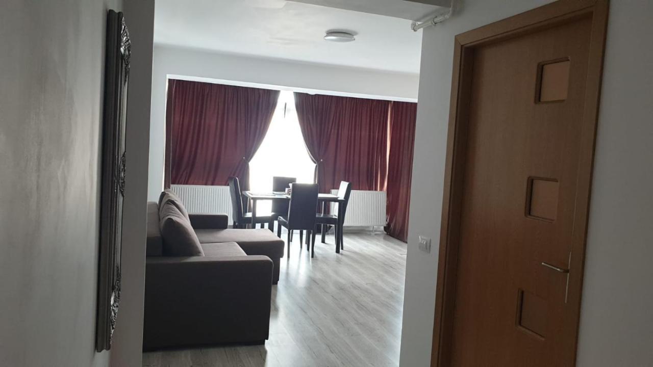 Apartament Lulu Mamaia Nord, 3 Minute De Plaja Navodari Exterior photo